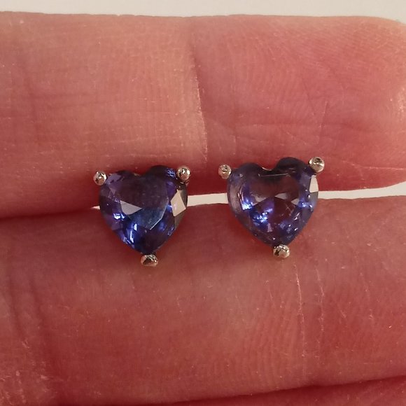 18K White Gold Plated Purple Heart Shape Diamond Zircon Stud Earrings 1.71ctw - Picture 5 of 6